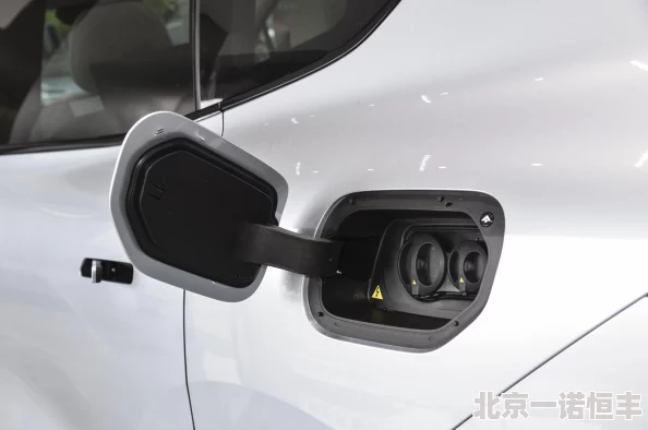 QQ飞车手游2024：掌握完美漂移与快速过弯新技巧，基本操作全面讲解