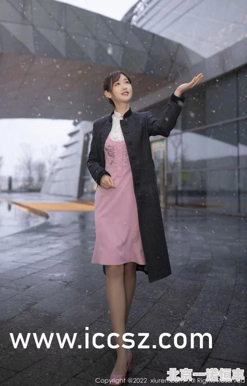 ts张思妮情趣丝袜露出第一御兽师追求卓越，勇往直前，创造无限可能